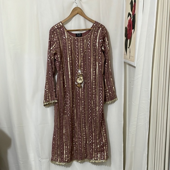 NWT A-Meenah Pink and Gold Modest Embroidered Long Sleeve Dress a130 - Picture 1 of 6